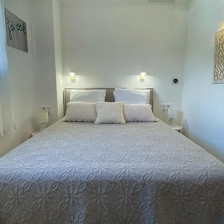 San Ciprianu Mare Di * Lecci