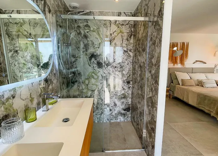 San Ciprianu Mare Di * Lecci