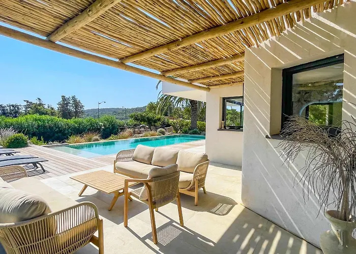 Villa San Ciprianu Mare Di