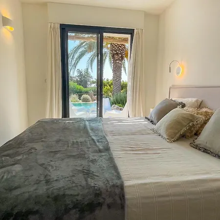 San Ciprianu Mare Di Villa *