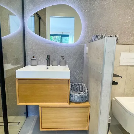 Villa San Ciprianu Mare Di